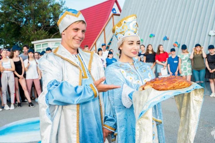 琿春時尚藝術(shù)即將舉辦《秋之韻》中俄文化交流演出和學(xué)習(xí)活動