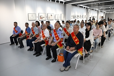 “中國夢·勞動美”慶祝中華全國總工會成立 100 周年勞模風采藝術展開幕