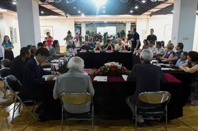 “絲路故事--烏茲別克斯坦藝術家邀請展”在《藝術市場》美術館隆重開幕